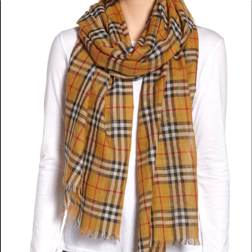 ❤️AUTHENTIC SUPER RARE BURBERRY TRENDY VINTAGE-TARTAN SCARF! - Picture 4 of 4